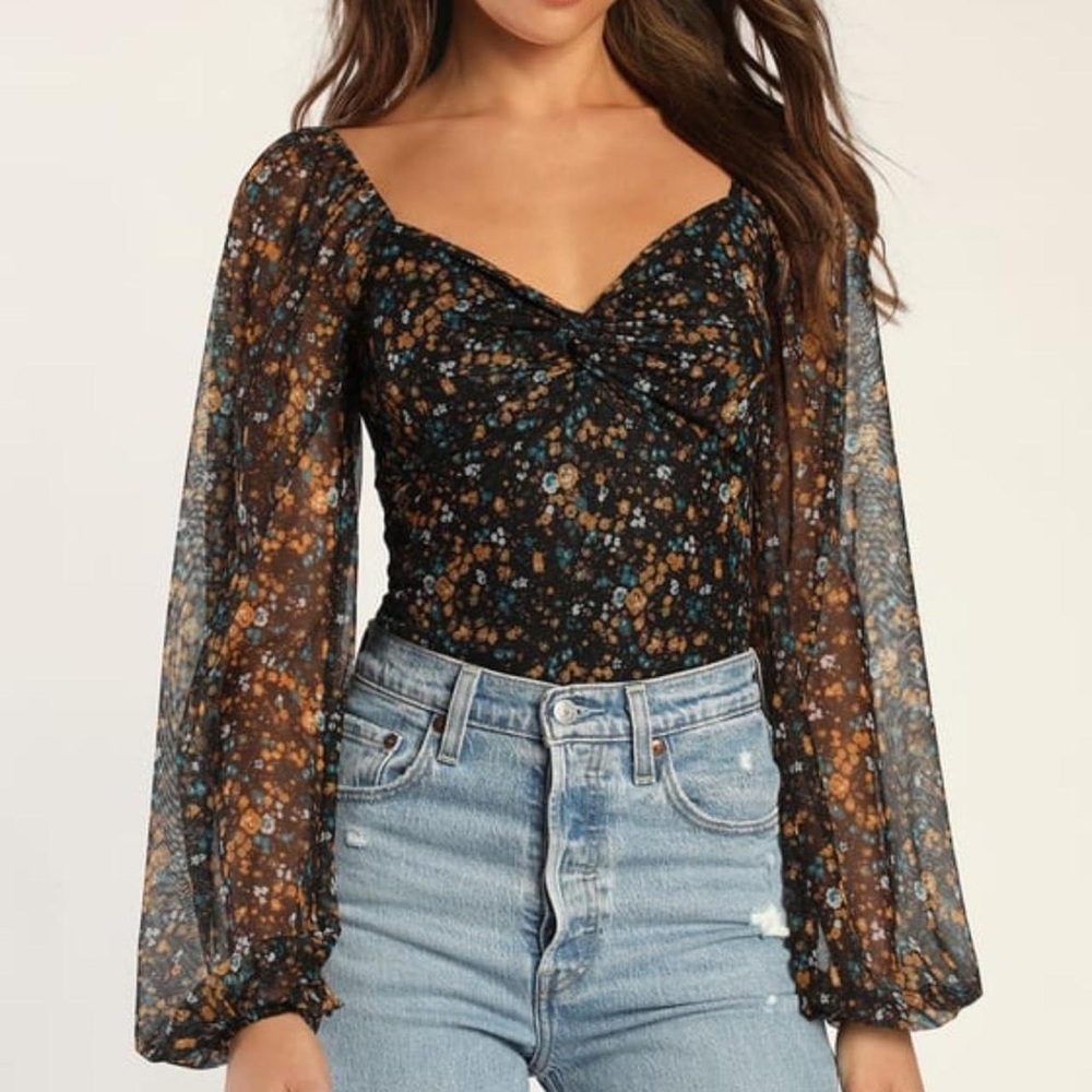 Lulus Women’s Floral Shortsleeve Bodysuit - XL.